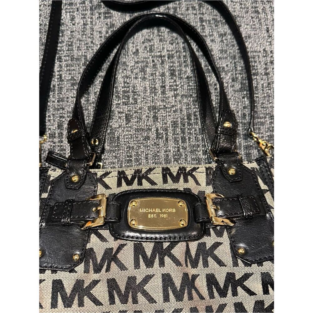 Michael Kors Large Zip Crossbody Bag with Top Handle Black canvas Monogram - Picture 5 of 10